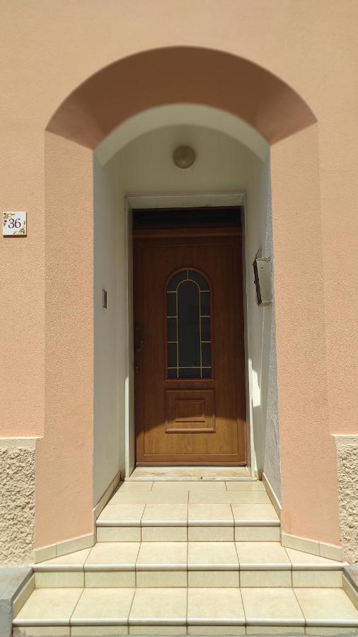 Casa Trifo Apartamento Tiggiano Exterior foto